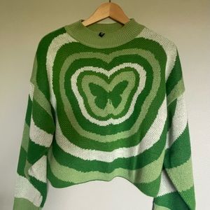 DIVIDED by H&M cropped long sleeve w/ butterfly pattern